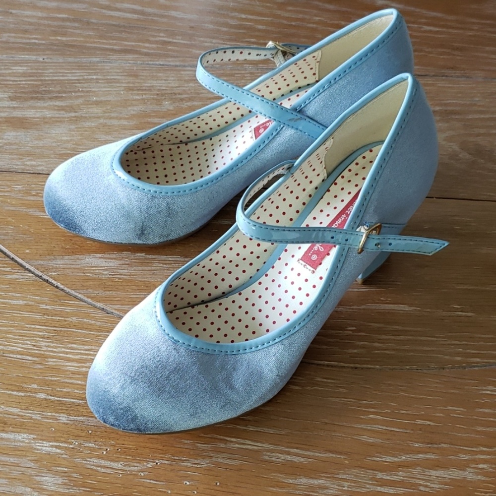 Modcloth light blue velvet heels size 7